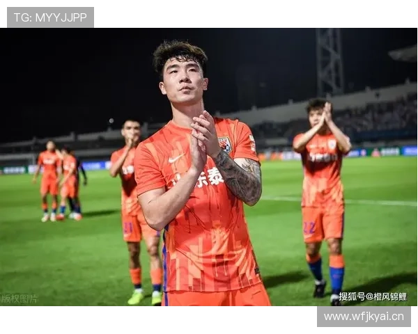 山东泰山中场结构偏单一,当前阶段控制比赛节奏能力受限,稳定性面临考验 山东泰山中场结构偏单一,当前阶段控制比赛节奏能力受限,稳定性面临考验